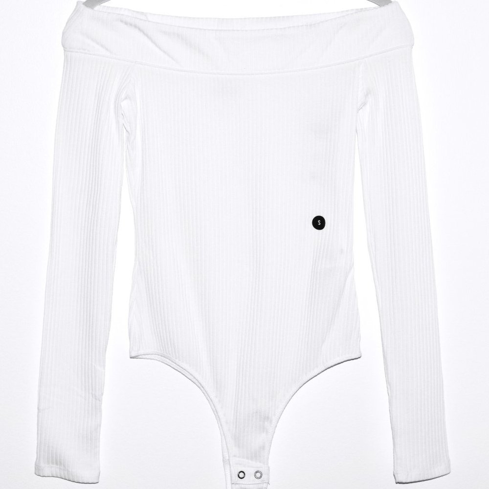 NEW Hollister Off-the-Shoulder Long Sleeve Ribbed White Bodysuit - Small